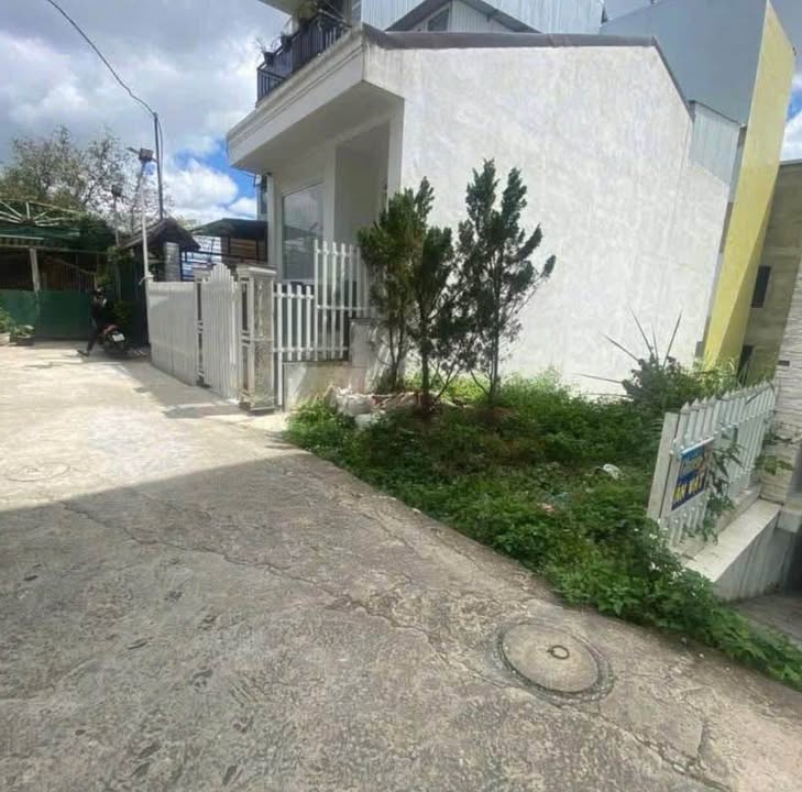 Lô đất Đà Lạt 100m² giá 6.3 tỷ - Vị trí trung tâm phát triển!