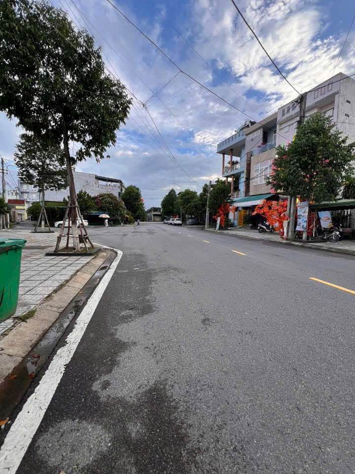 Đất mặt tiền Lê Văn Sỹ, Quảng Ngãi 200m² giá chỉ 3.5 tỷ - Đầu tư sinh lời ngay!