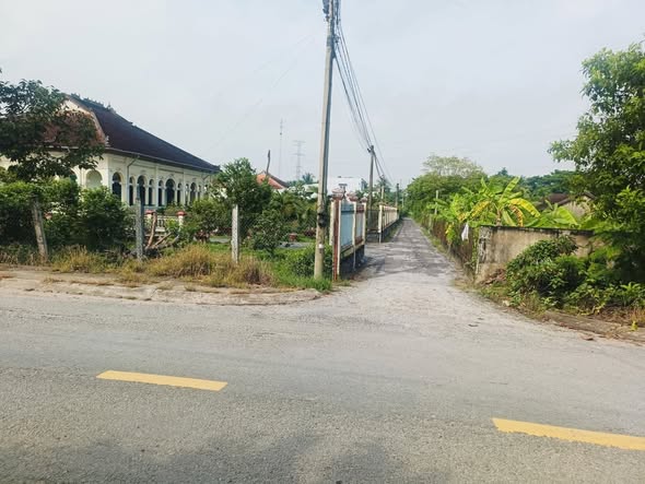 Đất nền thổ cư 102m² tại Ấp Phước Tú, Bến Lức - Giá chỉ 1.99 tỷ có thương lượng!