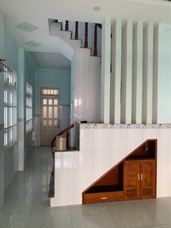 Cho thuê nhà lầu mặt tiền đường 30/4, Vũng Tàu - Kinh doanh thuận lợi!