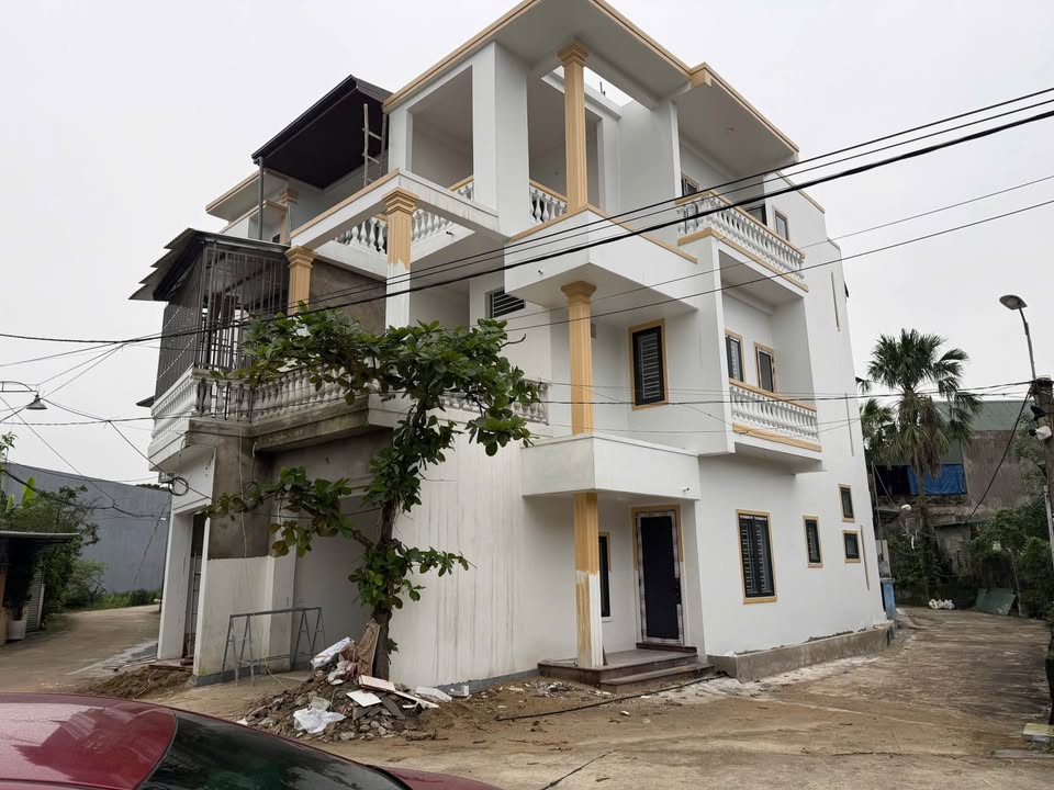 Nhà liền kề 3 tầng 93m² tại phường Tân Giang - Giá thỏa thuận hấp dẫn!