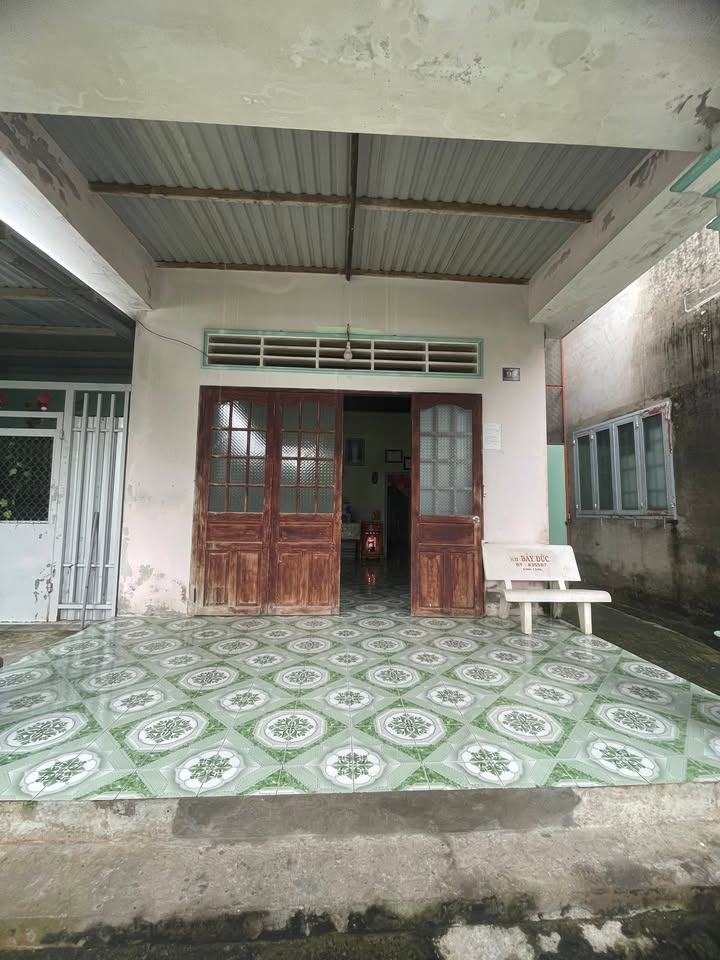 Nhà ở Ấp Bình Thành, Mỹ Phong 162m² giá 750 triệu - Sân trước rộng rãi, tiện nghi đầy đủ!