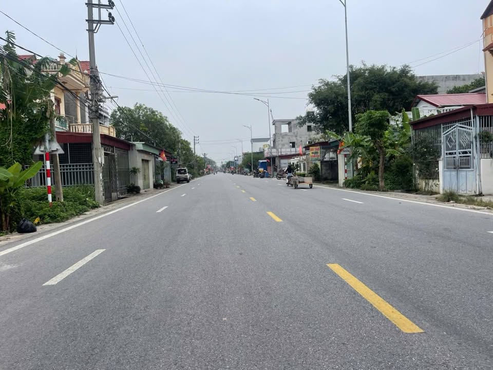 Nhà 2 tầng TDP 1 - Thị trấn Rạng Đông 100m² giá 4 tỷ - Vị trí đắc địa, kinh doanh thuận lợi!