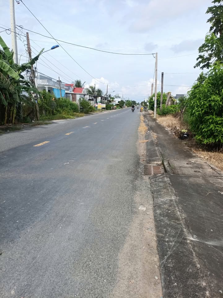 Đất mặt tiền đường huyện 05, Bình Nghị, Gò Công Đông 500m² giá 2.2 tỷ - Sổ hồng chính chủ!
