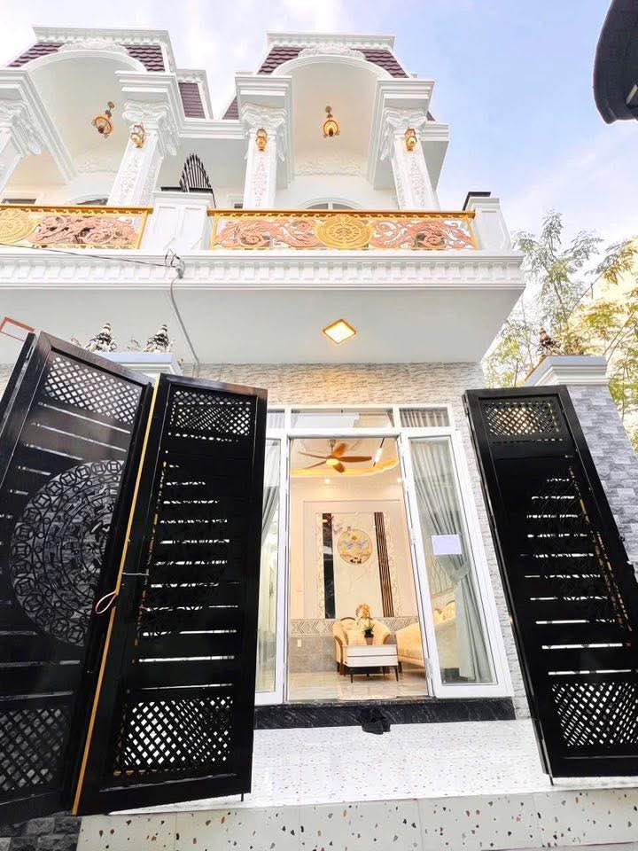 Bán nhà riêng hẻm 388 Nguyễn Văn Cừ, 120m² giá 3.58 tỷ - Full nội thất cao cấp!