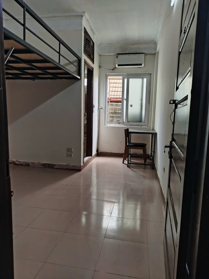 Phòng trọ Dịch Vọng Cầu Giấy 30m² giá 3.4 triệu - Không chung chủ, giờ giấc tự do!