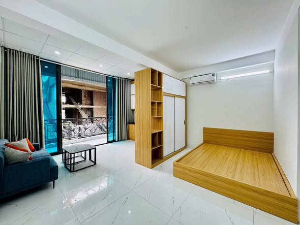 Studio cho thuê tại Ngõ 105 Doãn Kế Thiện, 40m² - Ban công thoáng rộng