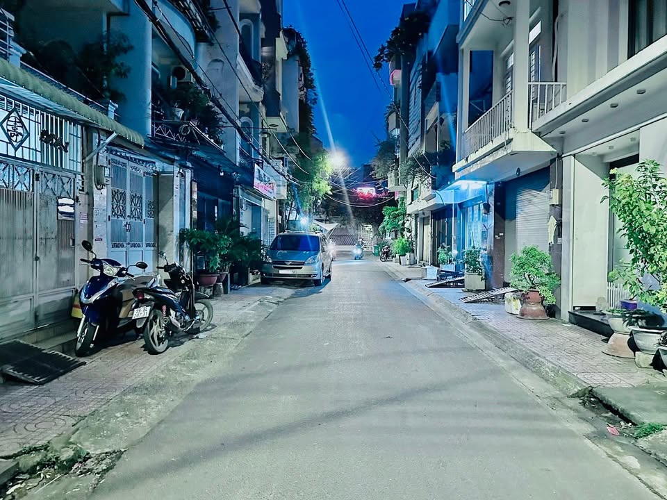 Nhà phố Nguyễn Xí, Bình Thạnh 64m² giá 11.65 tỷ - Ô tô tránh, tặng nội thất!