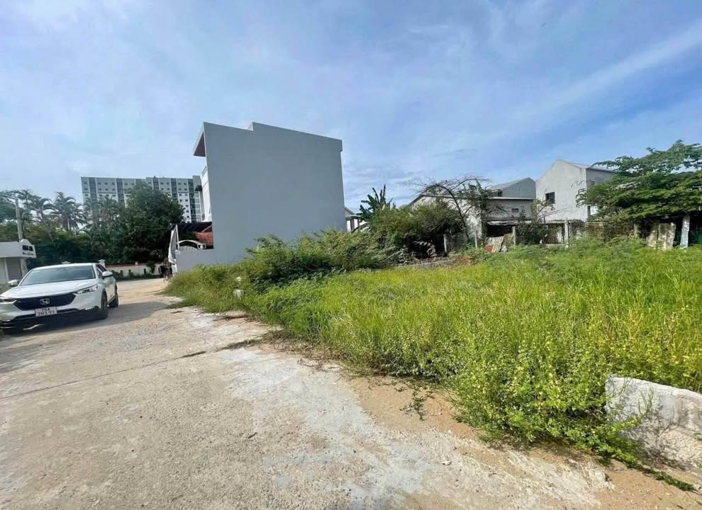 Đất nền Thủy Vân 110m² giá 2 tỷ - Sổ đỏ chính chủ, đường 6m thuận tiện!