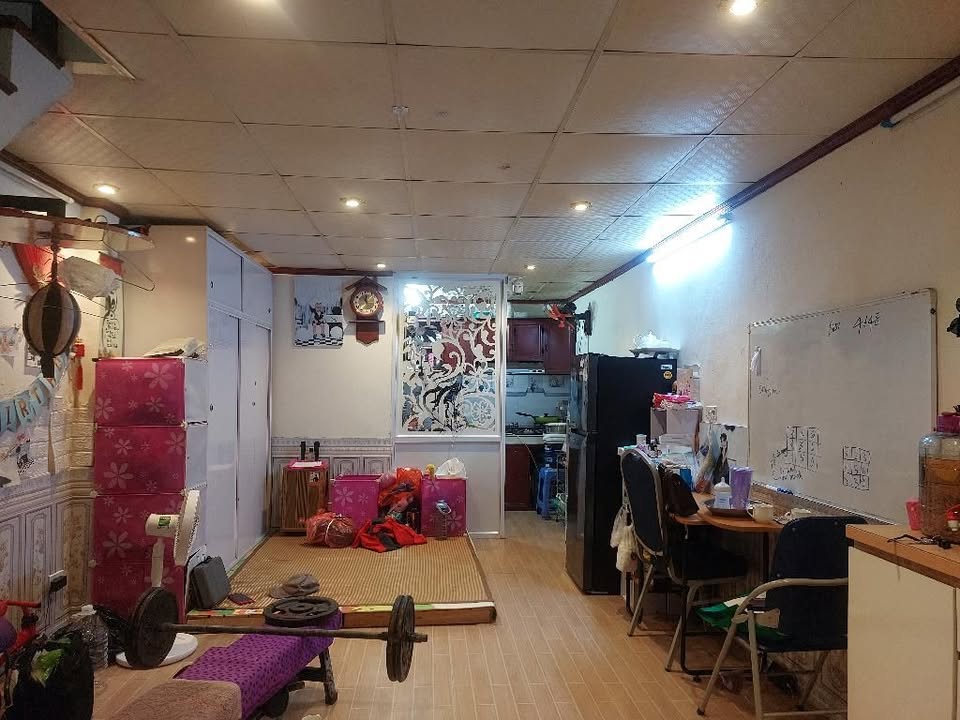 Nhà riêng 76/32 An Dương, 32m² giá 1.6 tỷ - Gần đường Thanh Niên tiện ích đầy đủ!