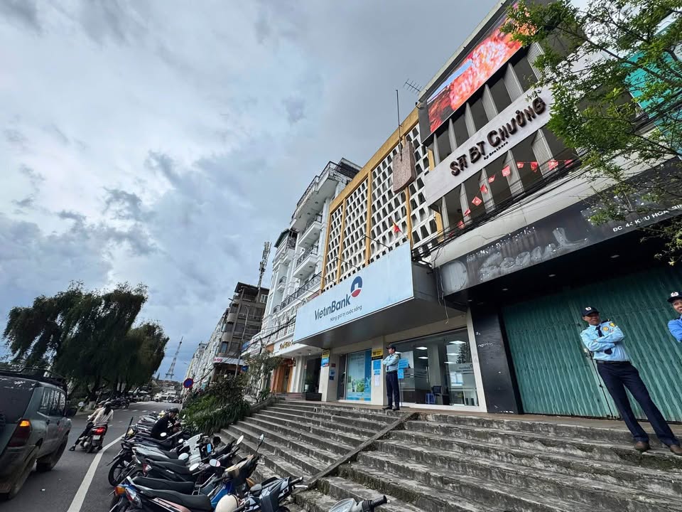 Cho thuê nhà mặt bằng 2 mặt tiền Khu Hòa Bình Đà Lạt 100m² - Vị trí đắc địa cho kinh doanh!