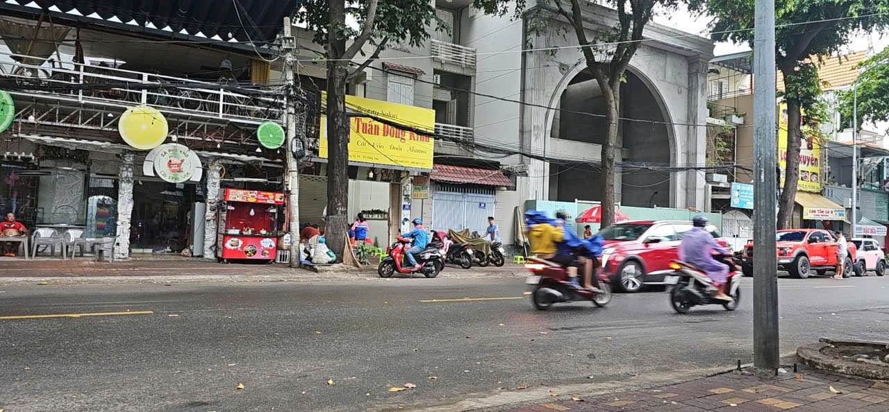 Nhà mặt tiền đường Nguyễn Trường Tộ - Vũng Tàu 120m² giá 15 triệu - Cho thuê ngay!