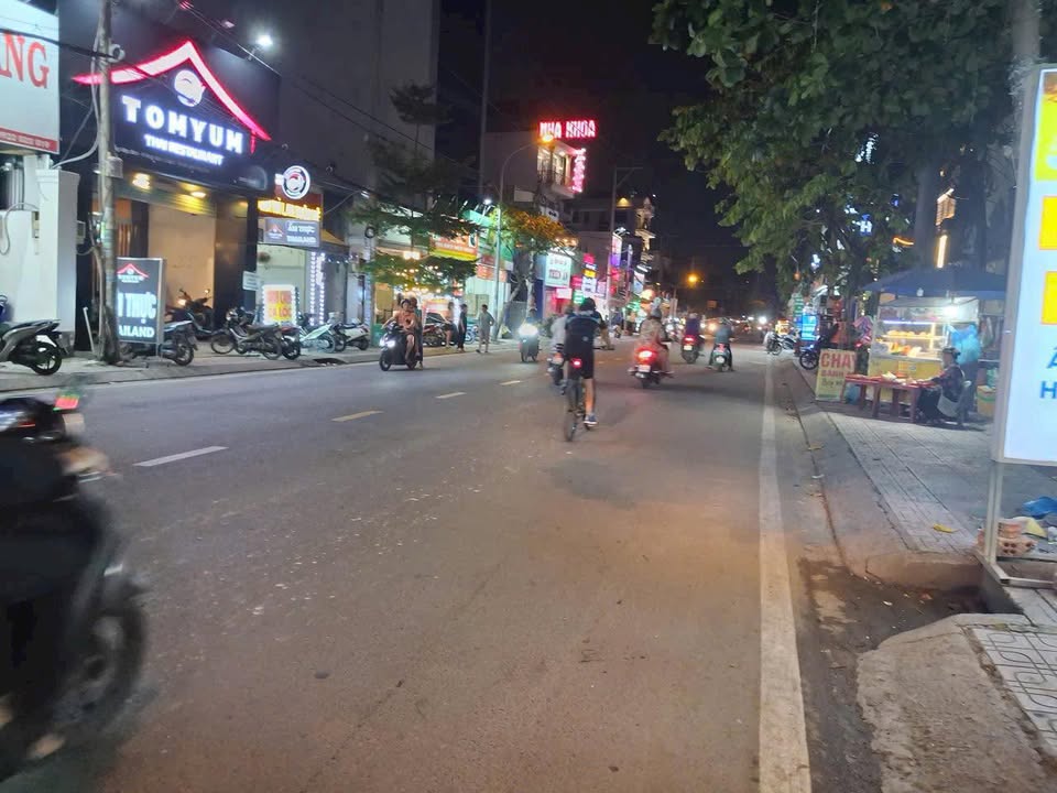 Bán đất Mặt Tiền Đường Hiệp Bình 301m² giá 39 tỷ - Cơ hội đầu tư sinh lời!