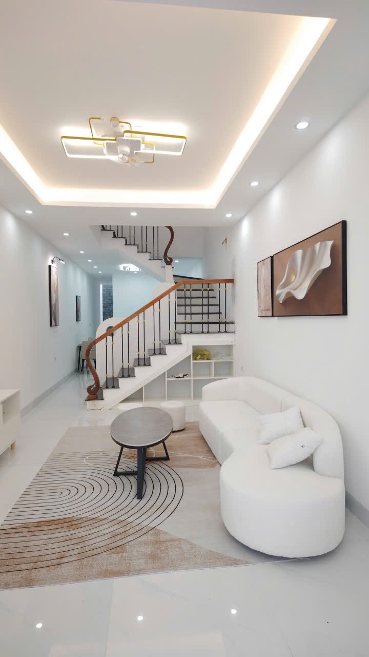 Nhà 2 tầng mới xây tại đường Tây Thành, Ninh Bình 62m² - Khu dân cư đông đúc!