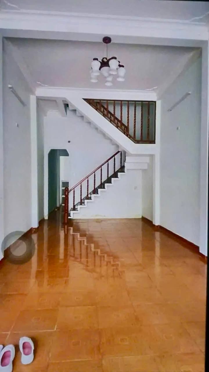 Nhà nguyên căn mặt tiền chợ Điện Biên Phủ Quy Nhơn 75m² giá 7 triệu - Thích hợp kinh doanh!