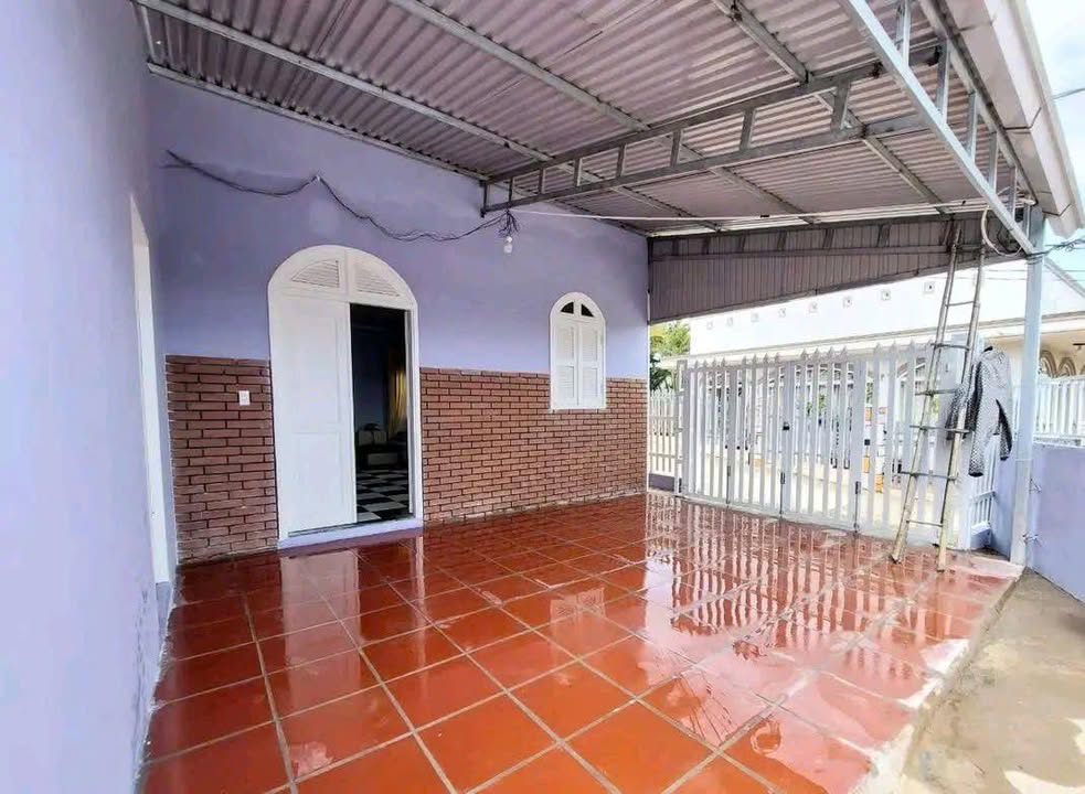 Nhà bán Phước Thành, Đà Lạt 104m² giá 2.8 tỷ - Sổ đỏ chính chủ, thương lượng ngay!