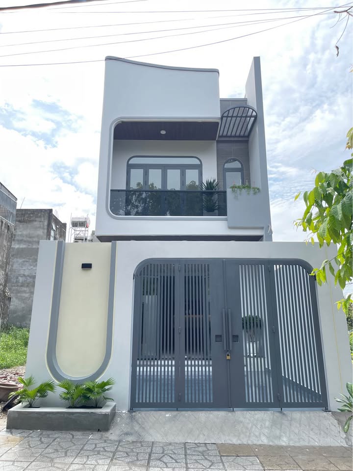 Nhà 1 trệt 1 lầu tại Lý Nam Đế, Trảng Bom 160m² giá 3.6 tỷ - Thiết kế hiện đại, sẵn sàng vào ở!