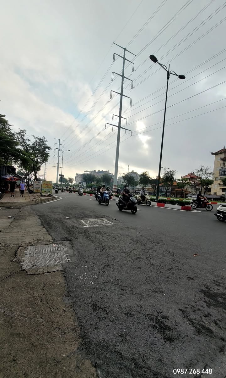 FrontHouse 2 mặt tiền Phạm Văn Đồng 100m² giá 14.5 tỷ - Đầu tư sinh lời ngay!