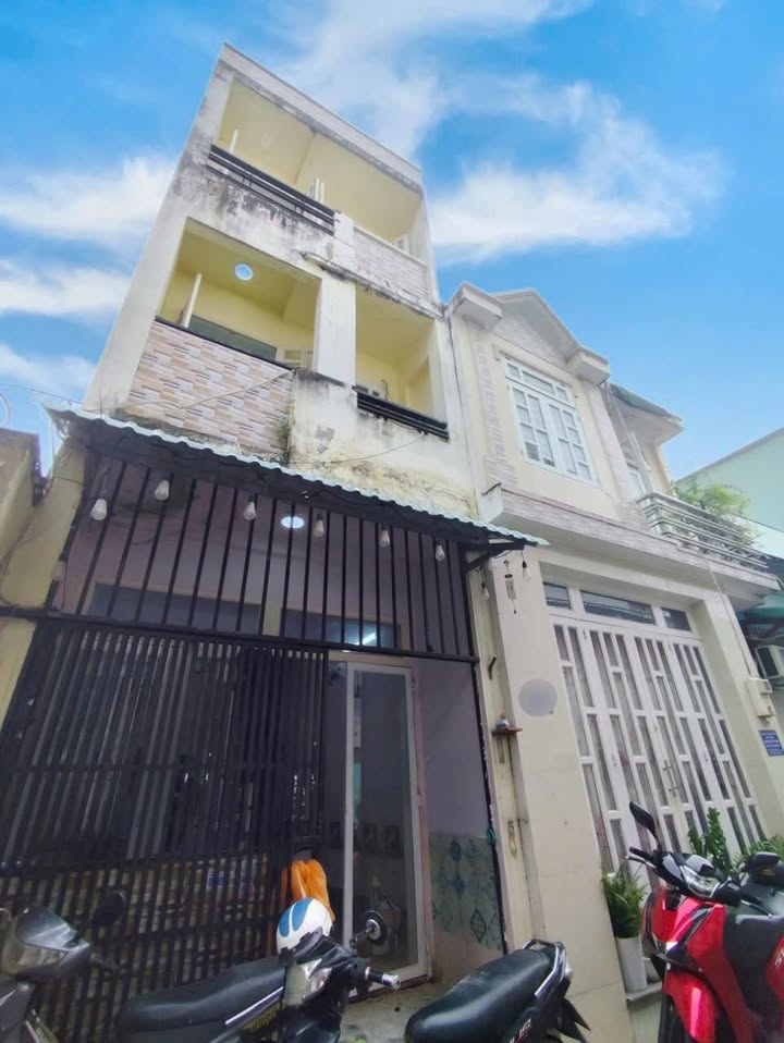 Nhà phố Tân Chánh Hiệp quận 12, 28m² giá chỉ 3.29 tỷ - Nhà đẹp, vị trí thuận lợi!