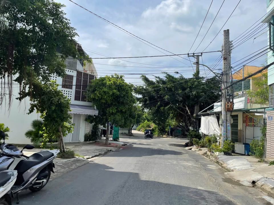 Đất nền đẹp mặt tiền đường Nguyễn Địa Lô, Vĩnh Hòa, Nha Trang 70m² - Gần biển, giá chỉ 4.5 tỷ!