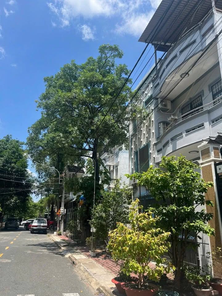 Nhà 1 trệt 2 lầu khu dân cư K8 Hiệp Thành 92m² giá 5.7 tỷ - Thiết kế hiện đại, thoáng mát!