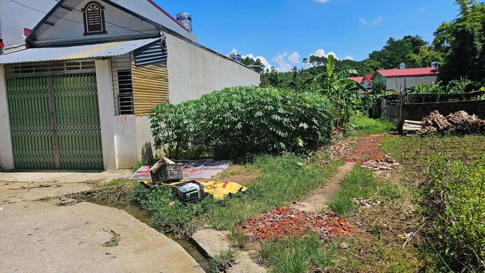 Bán đất mặt đường Kéo Tào, phường Đông Kinh 116m² giá 1 tỷ - Vị trí đẹp, giao thông thuận tiện!