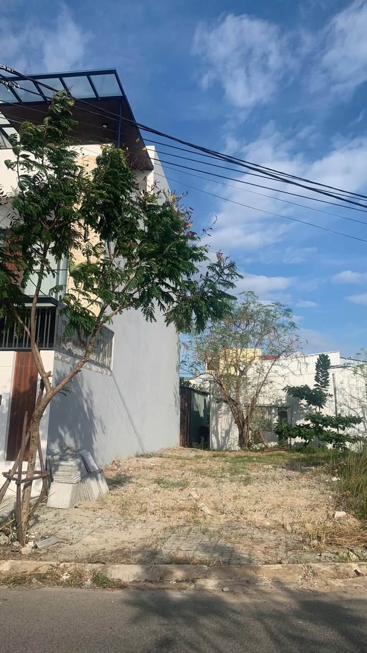 Đất mặt tiền Hoàng Sa 80m² giá 5 tỷ - Cơ hội đầu tư không thể bỏ qua!