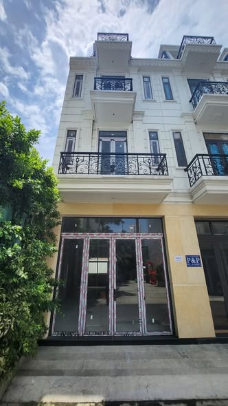 Nhà mặt tiền Trịnh Đình Trọng, Tân Phú 56m² giá 14 tỷ - Tiện ích xung quanh đầy đủ!