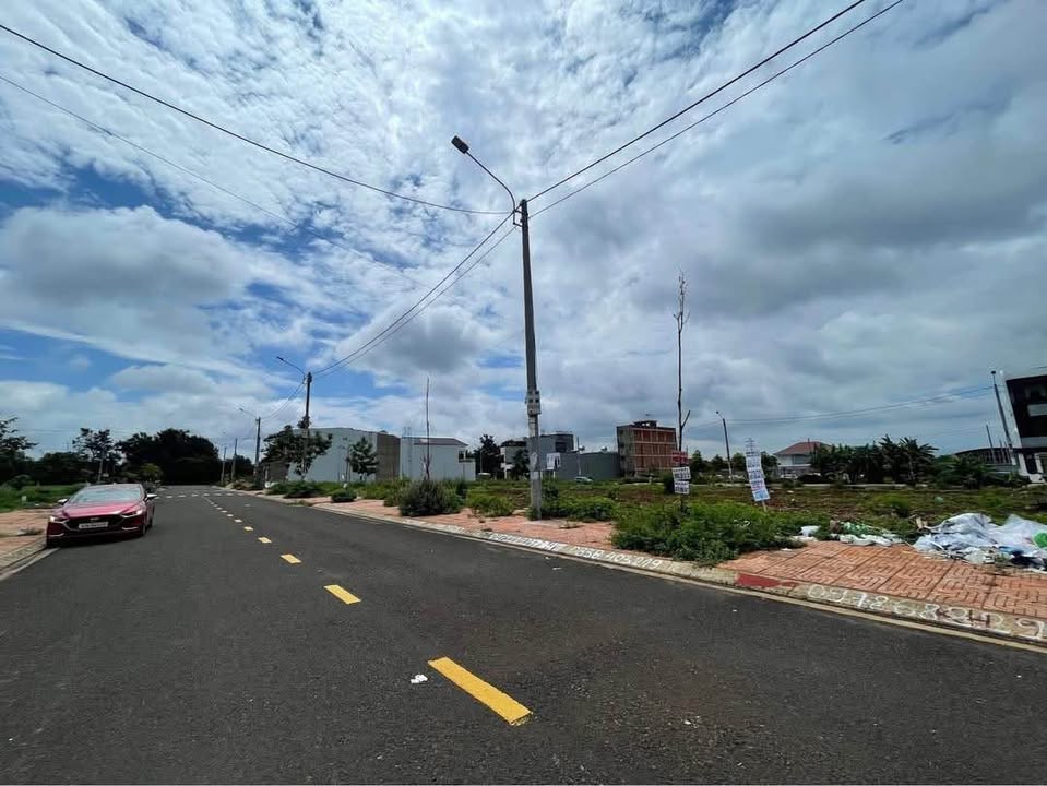 Đất đấu giá đường Dương Quảng Hàm, Tân An, 110m² giá 6 tỷ - Cơ hội đầu tư hấp dẫn!