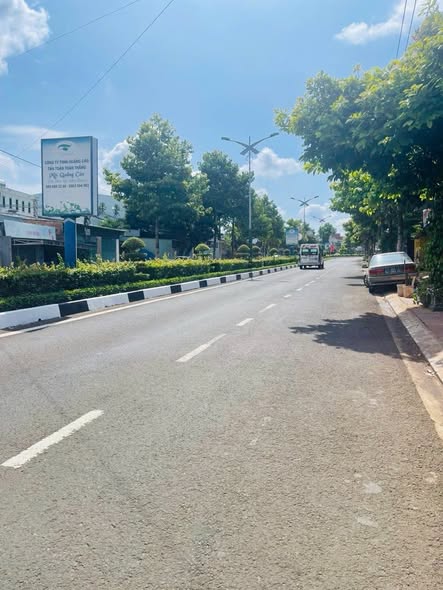 Nhà mặt tiền đường 17/03, Pleiku 235m² giá 3.6 tỷ - Ô tô vào tận nhà!