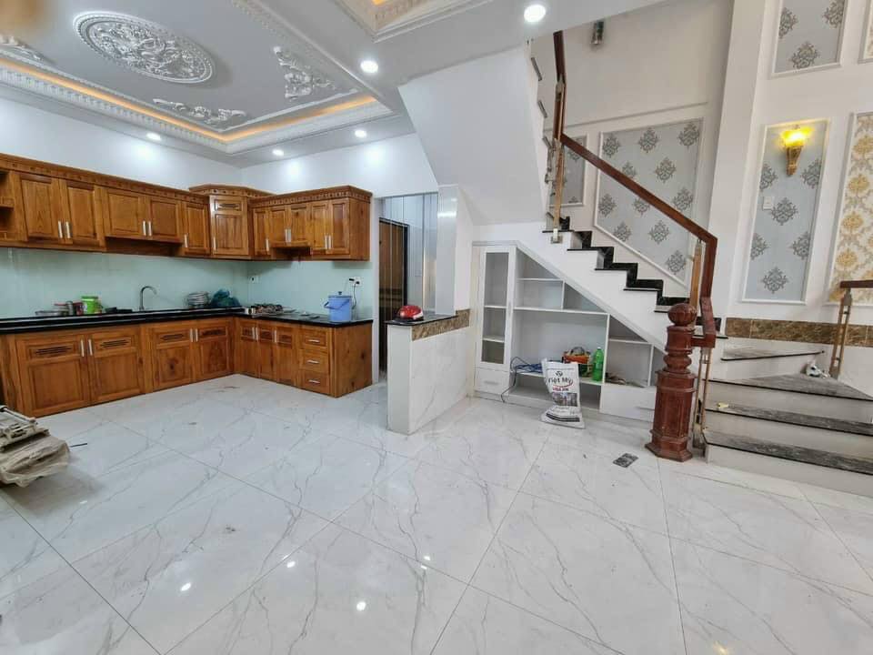 Nhà nguyên căn cho thuê đường Huỳnh Tấn Phát, quận 7 - Thích hợp cho gia đình và văn phòng