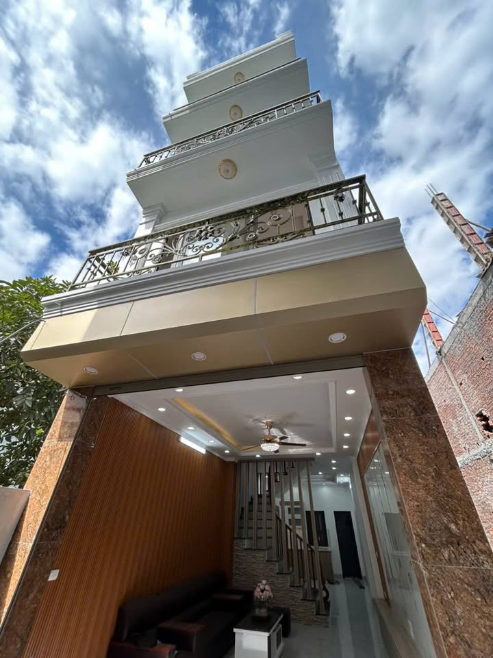 Nhà 4 tầng Ngọc Hồi 50m² giá thỏa thuận - Gần Quốc lộ 1A, tiện ích đầy đủ!