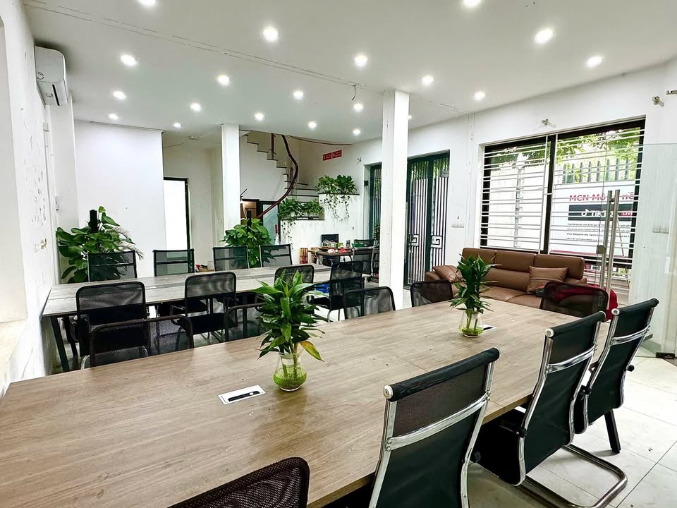 Cho thuê văn phòng tại Làng Việt Kiều Châu Âu - Giá từ 4 triệu, không gian thoáng đãng!