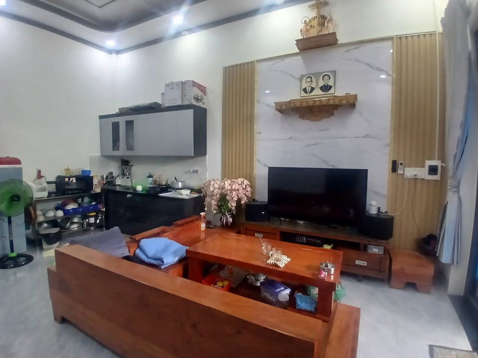 Nhà riêng Trảng Dài, Biên Hòa 82m² giá 1.89 tỷ - Sổ đỏ chính chủ, thổ cư 100%!