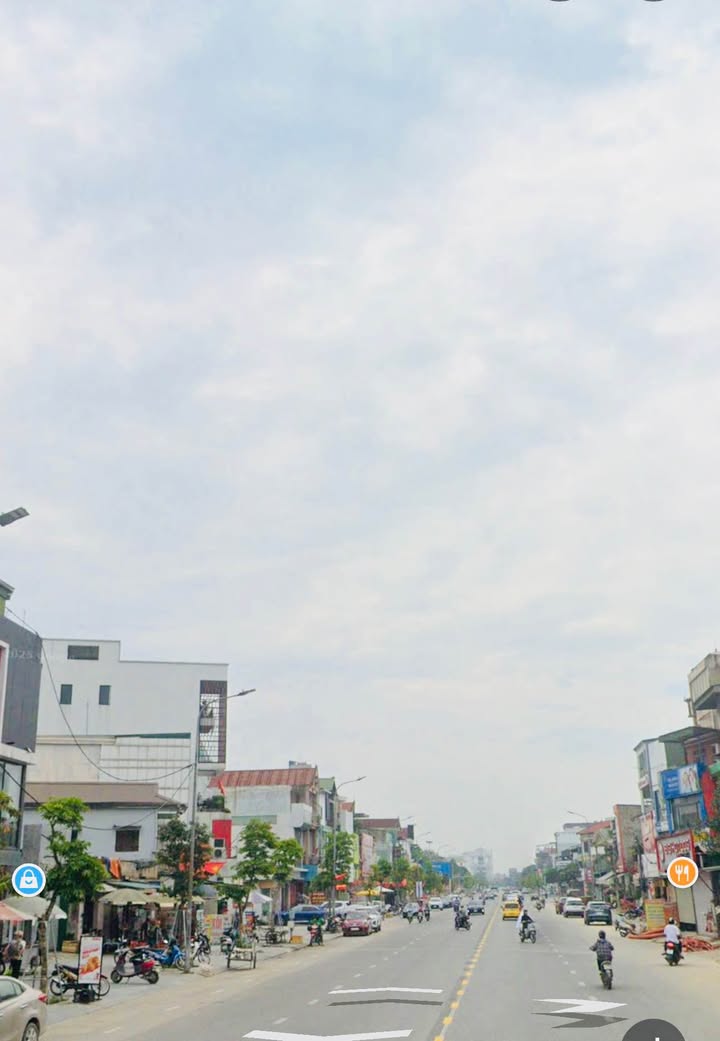 Tòa nhà 5 tầng mặt đường Lê Hồng Phong, TP Vinh giá 16.8 tỷ - Cơ hội hiếm có!