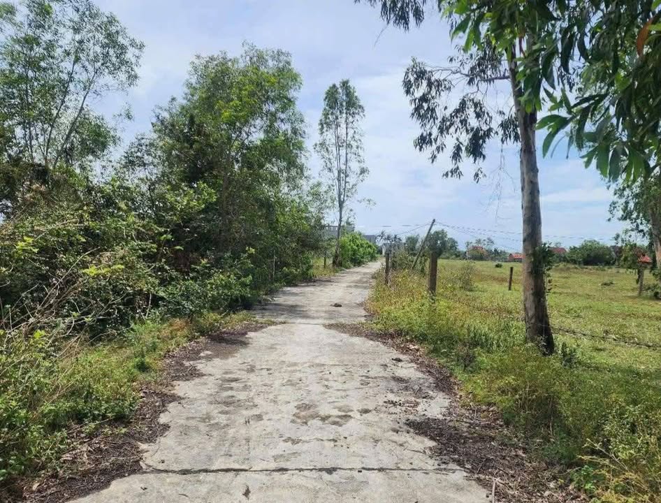 Đất nền Tu Bông, Vạn Ninh 2086m² giá 8.3 tỷ - Đầu tư sinh lời tuyệt vời!