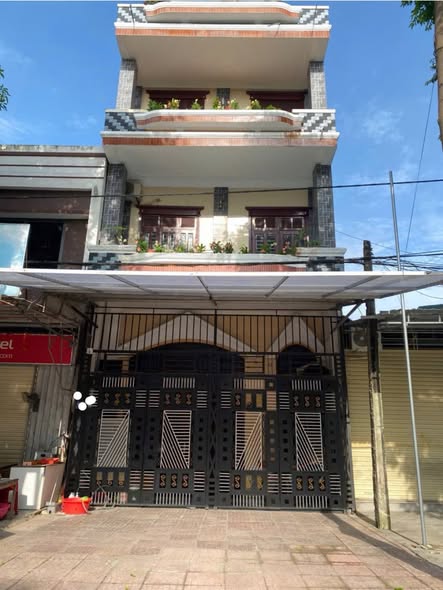 Nhà 3 tầng mặt đường Quang Trung, xã Thạch Hạ, Hà Tĩnh - Giá chỉ 5 tỷ!