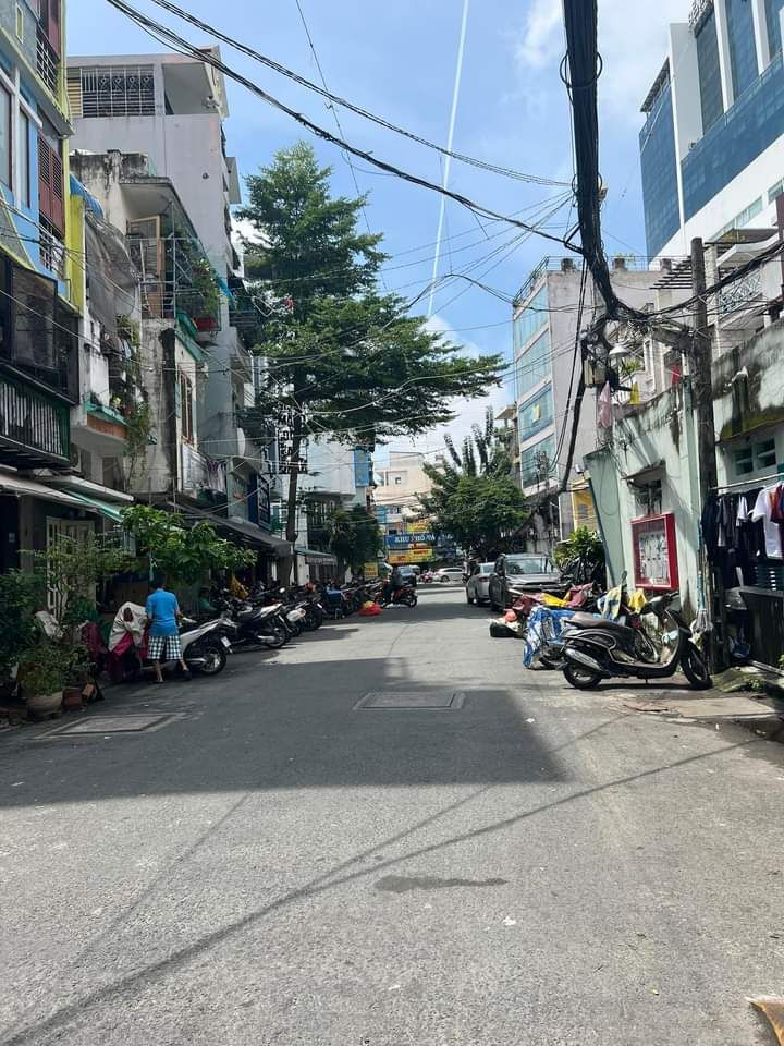 Nhà 4 tầng Cách Mạng Tháng 8, Quận 3, 53m² chỉ 8.5 tỷ - Đầu tư sinh lời hấp dẫn!