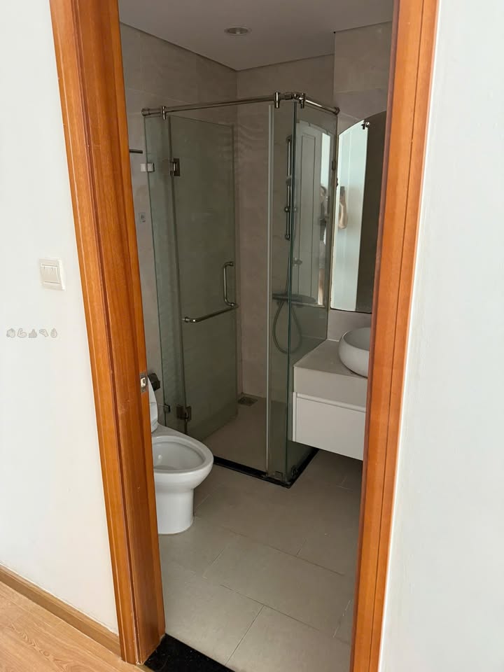 Căn hộ 2PN Royal City 72A Nguyễn Trãi giá 17 triệu - Sẵn sàng vào ở ngay!