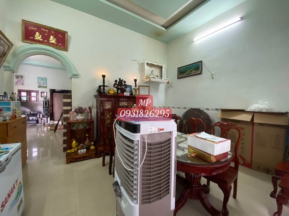 Nhà phố Phước Tỉnh, Long Điền 112m² giá 2 tỷ - Gần chợ, trường học!