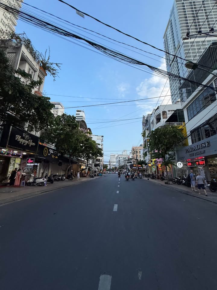 FrontHouse 6 tầng mặt tiền Nguyễn Thiện Thuật 96m² giá 47 tỷ - Kinh doanh thuận lợi