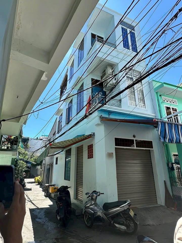 Nhà Phường Phước Tân Nha Trang 28m² giá 2.89 tỷ - Bán nhanh căn góc 2 mặt hẻm!
