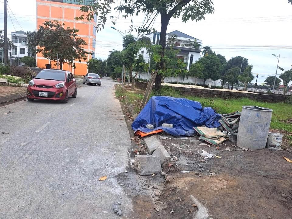 Đất KĐT Bờ Tây sông Đáy Phù Vân 90m² - Sổ đỏ chính chủ, giá thỏa thuận!