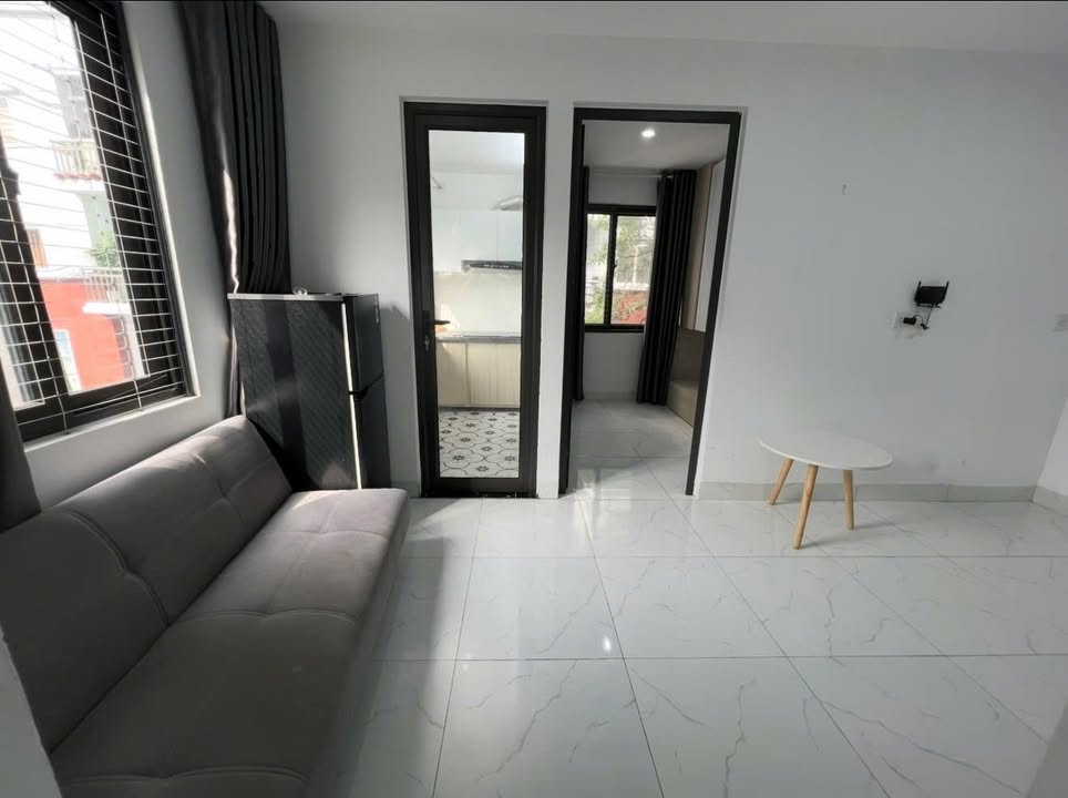 Căn hộ 1 phòng ngủ tại Hoàng Cầu, Đống Đa 45m² - Tiện nghi đầy đủ, sẵn sàng vào ở!