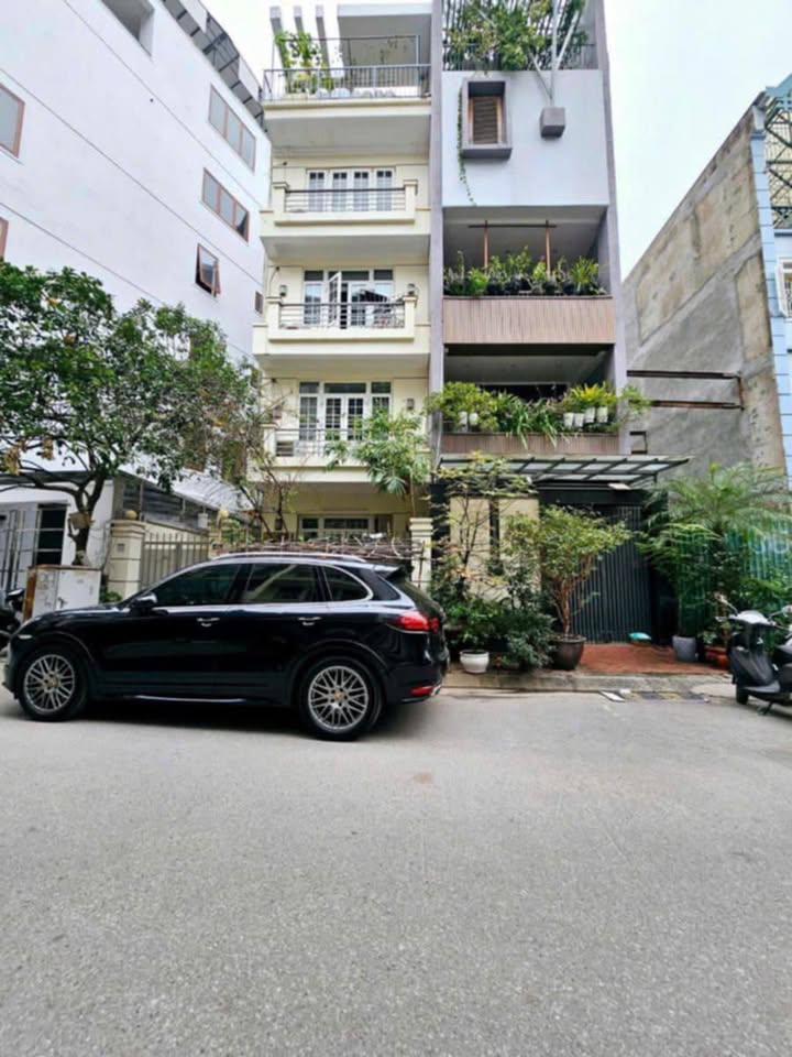 Cho thuê tòa nhà 5 tầng tại Giảng Võ 90m² giá 30 triệu - Vị trí đắc địa cho văn phòng!