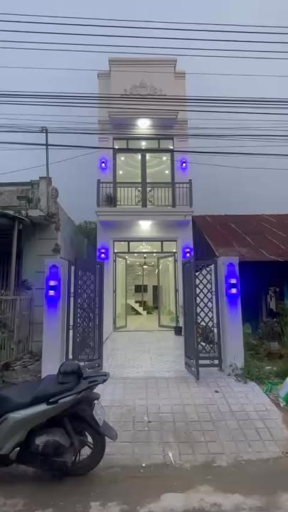 Nhà lầu mới tại thị trấn Mỹ Luông 82m² giá chỉ 1 tỷ - Đẹp như mới!