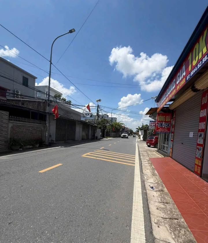 Bán nhà mặt đường 203 Hoa Động, 85.8m² chỉ 5 tỷ - Kinh doanh sầm uất!