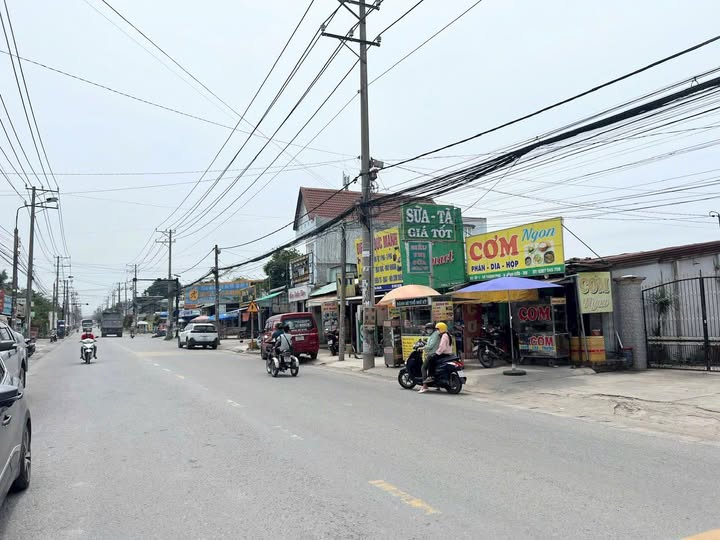 Nhà mặt tiền Vĩnh Cửu 600m² giá 6 tỷ - Kinh doanh sầm uất!