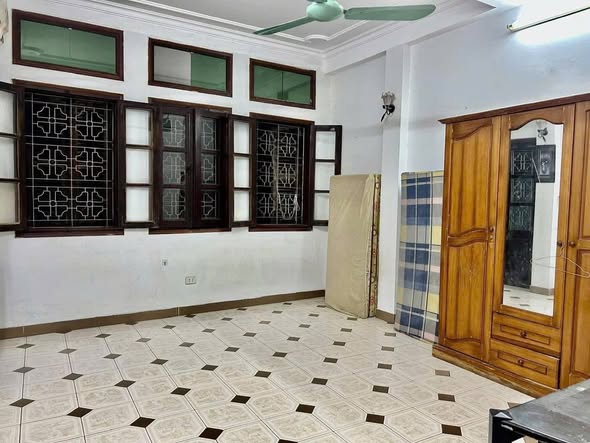 Nhà riêng cho thuê Ngõ Quỳnh, Hai Bà Trưng 42m² giá 12 triệu - Sẵn sàng vào ở!