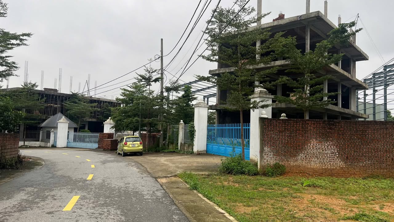 Bán đất xưởng 2400m² tại Xuân Sơn, Sơn Tây - Giá chỉ 19.2 tỷ - Đầu tư sinh lời ngay!